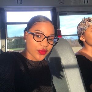 Meet your Posher, Yazmyn